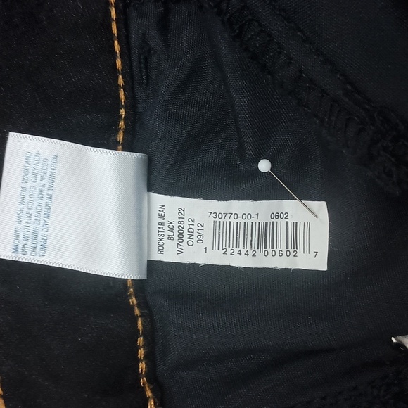 Old Navy Rock Star Low Rise Skinny Black Jeans - Picture 5 of 5